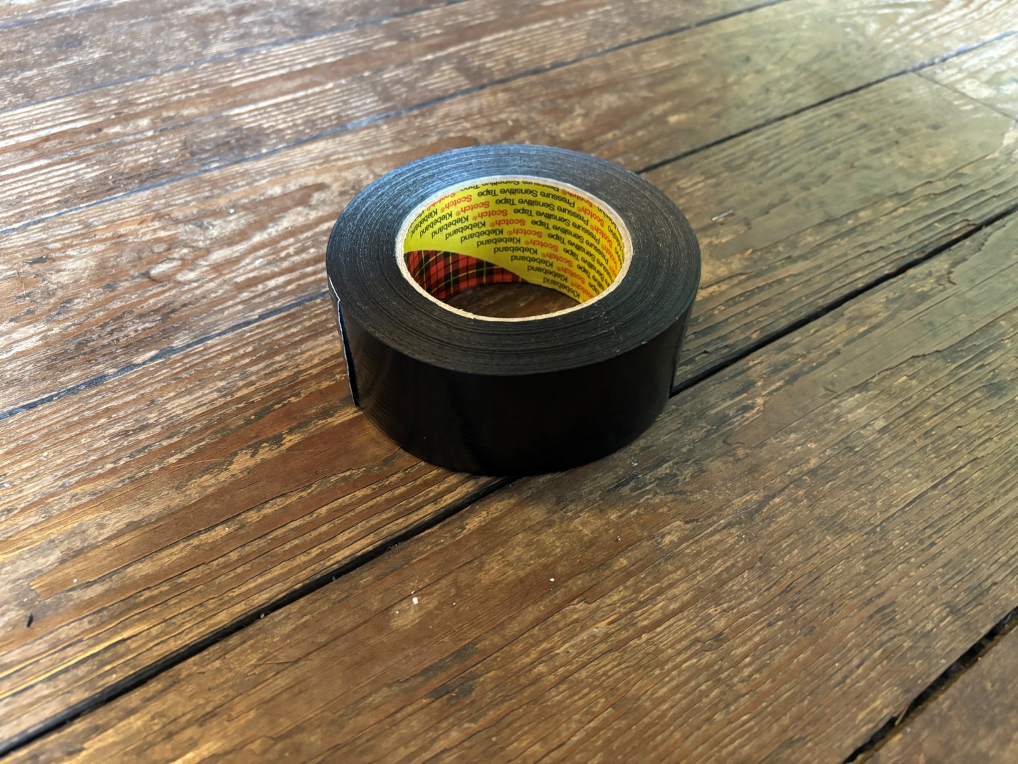 Rolle Panzertape